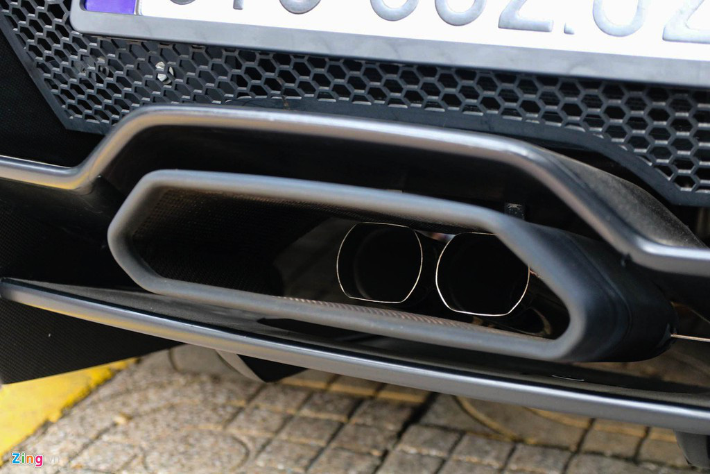 Chiếc Lamborghini từng của Minh Nhựa và Đặng Lê Nguyên Vũ tái xuất - Ảnh 11. Chiếc Lamborghini từng của Minh Nhựa và Đặng Lê Nguyên Vũ tái xuất - Ảnh 11.