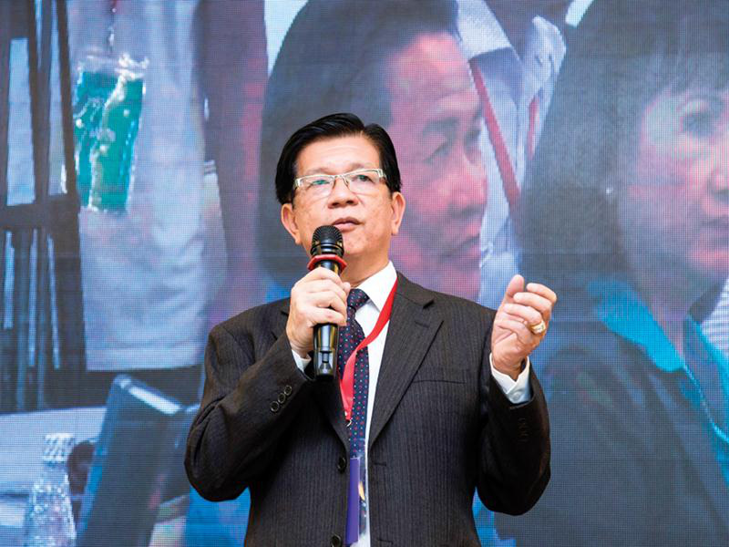 doanh-nhan-do-long-tu-thay-giao-thanh-ong-chu-bitas-hinh-anh-1 doanh-nhan-do-long-tu-thay-giao-thanh-ong-chu-bitas-hinh-anh-1