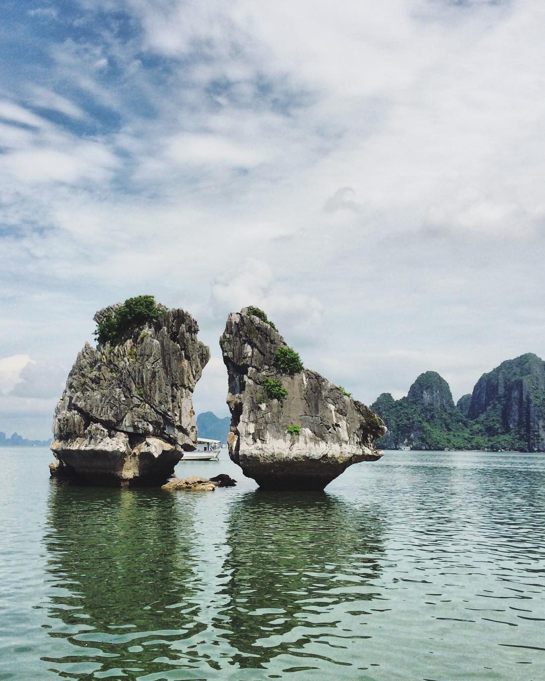 So sánh tour du lịch Hà Nội – Hạ Long 3 ngày 2 đêm - Ảnh 5. So sánh tour du lịch Hà Nội – Hạ Long 3 ngày 2 đêm - Ảnh 5.
