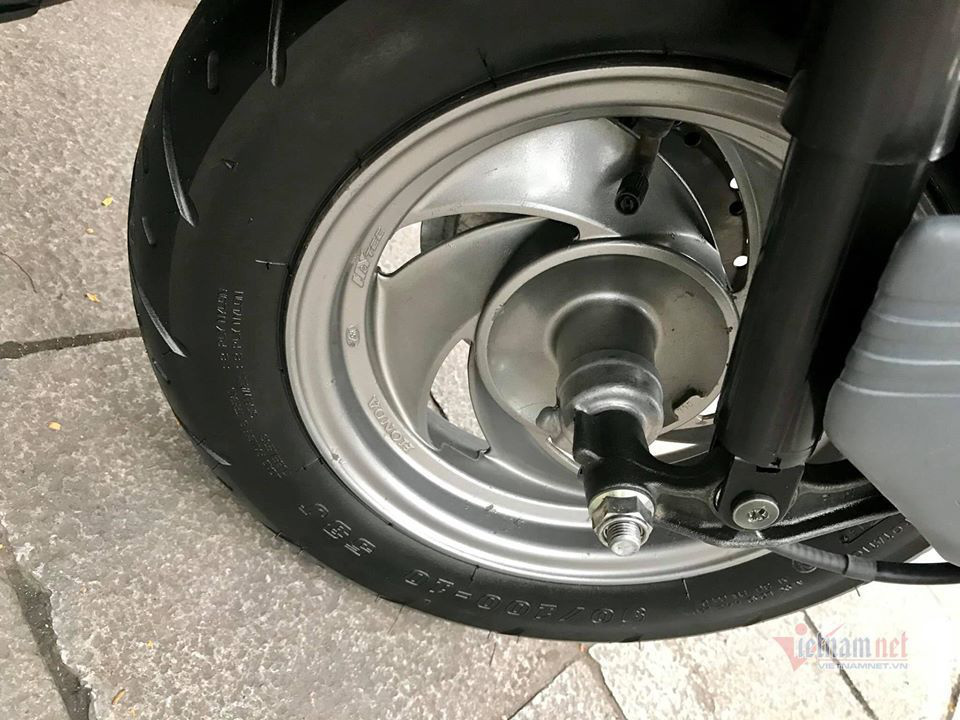 Xe tay ga Honda Spacy 11 năm tuổi giá 125 triệu ở Hà Nội - Ảnh 4. Xe tay ga Honda Spacy 11 năm tuổi giá 125 triệu ở Hà Nội - Ảnh 4.