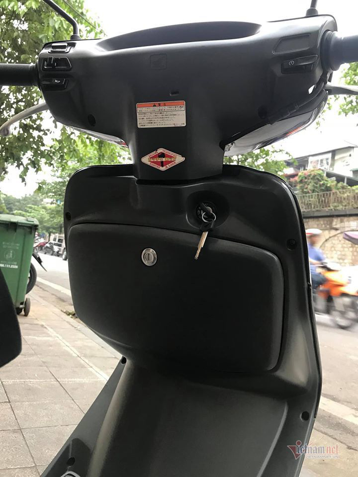Xe tay ga Honda Spacy 11 năm tuổi giá 125 triệu ở Hà Nội - Ảnh 5. Xe tay ga Honda Spacy 11 năm tuổi giá 125 triệu ở Hà Nội - Ảnh 5.
