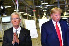 Tổng thống Donald Trump nhờ CEO Tim Cook hỗ trợ xây dựng mạng 5G ở Mỹ