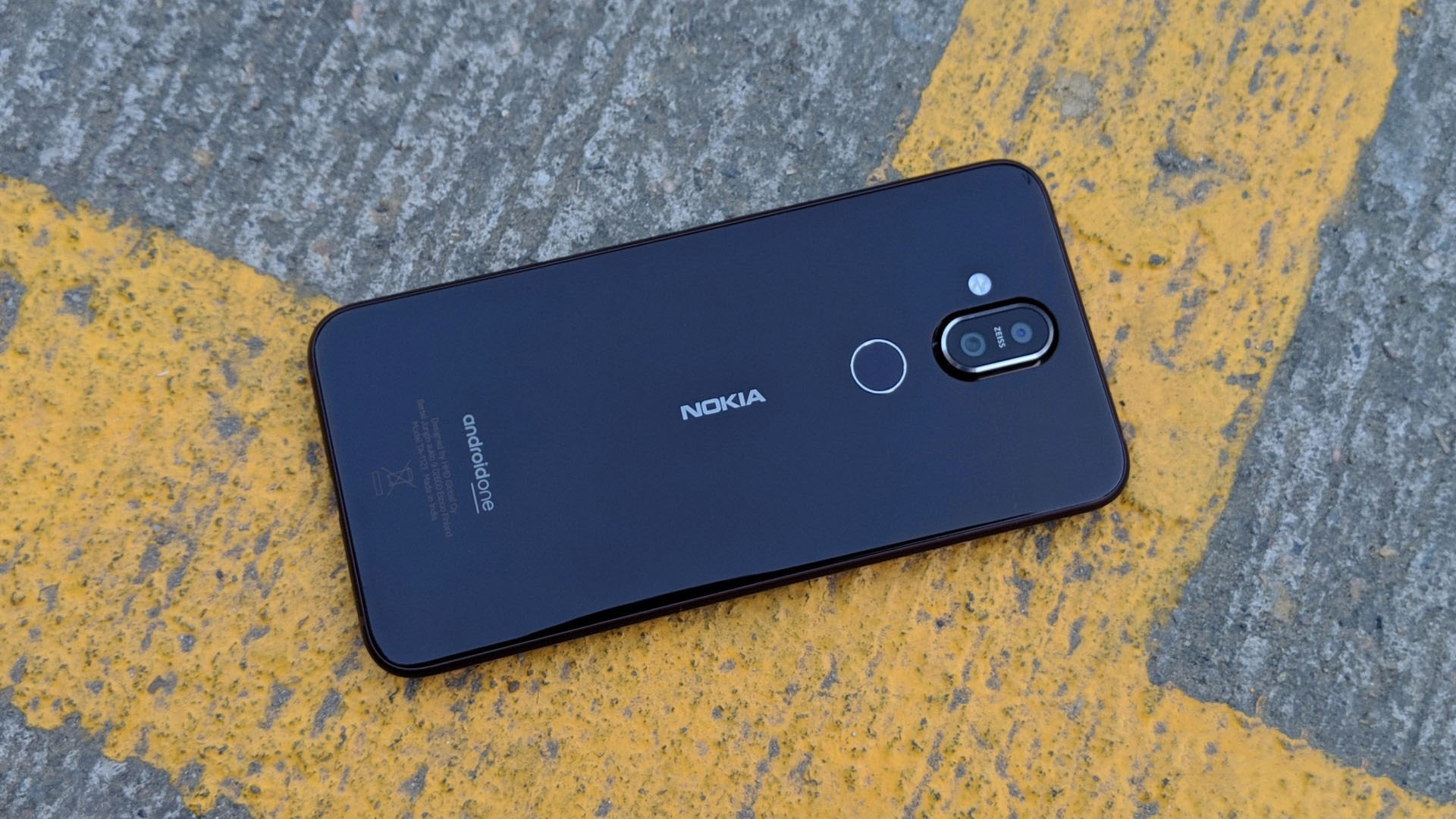 nokia-gioi-thieu-smartphone-moi-1 nokia-gioi-thieu-smartphone-moi-1