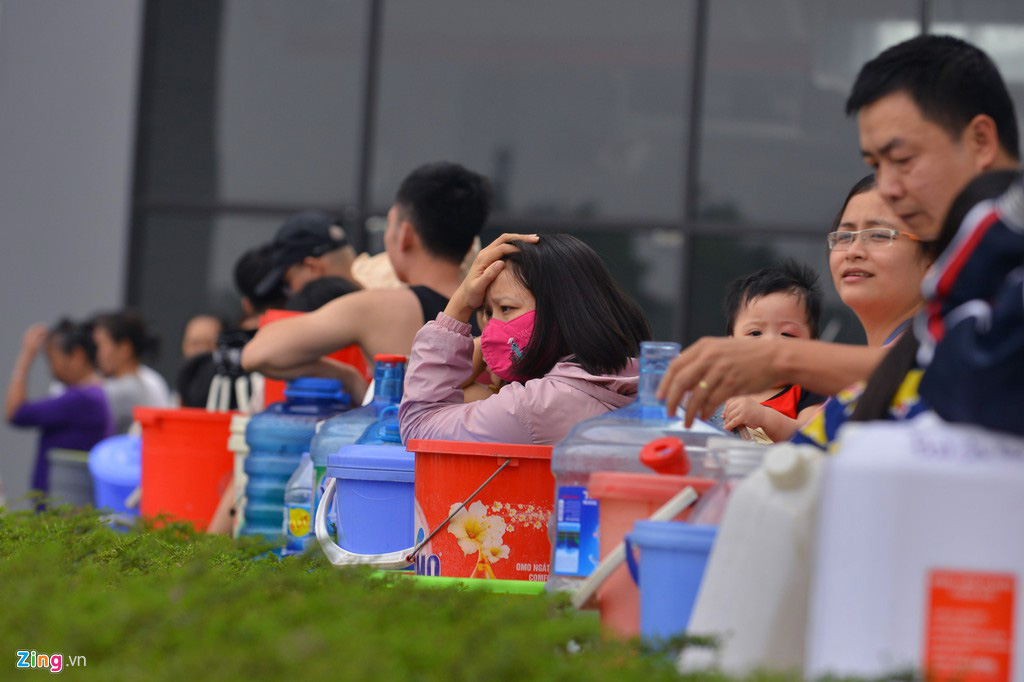 Cư dân Hateco lại rồng rắn đi xách nước lên tầng cao - Ảnh 7. Cư dân Hateco lại rồng rắn đi xách nước lên tầng cao - Ảnh 7.