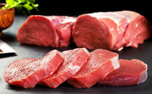 Giá cả thị trường hôm nay 25/11: VinMart, Co.op giảm sâu thịt heo giữa lúc giá heo hơi vẫn trụ mốc 78.000 đồng/kg