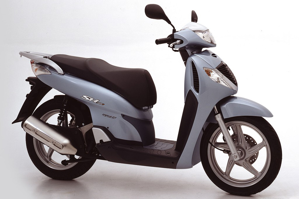 Honda SH tại Việt Nam thay đổi thế nào sau gần 20 năm? - Ảnh 2. Honda SH tại Việt Nam thay đổi thế nào sau gần 20 năm? - Ảnh 2.