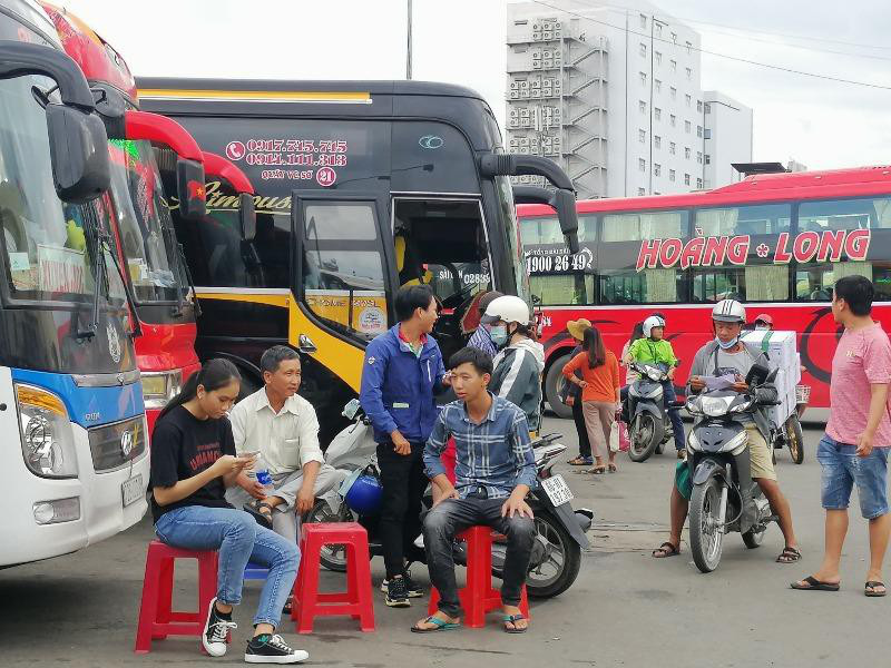 Bến xe Miền Đông chính thức bán vé Tết - Ảnh 1.