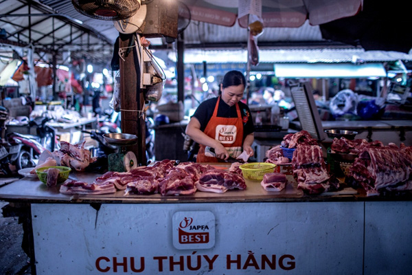 Bloomberg: Thiếu thịt lợn, Việt Nam sẽ tăng cường nhập khẩu khi Tết Nguyên đán sắp đến gần - Ảnh 2. Bloomberg: Thiếu thịt lợn, Việt Nam sẽ tăng cường nhập khẩu khi Tết Nguyên đán sắp đến gần - Ảnh 2.