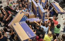 Tại sao người tiêu dùng ngày càng thờ ơ với Black Friday?