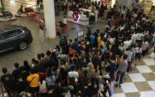 H&M lần đầu tiên mở cửa hàng ở Đà Nẵng, người miền Trung xếp hàng dài nhiều giờ chờ mua