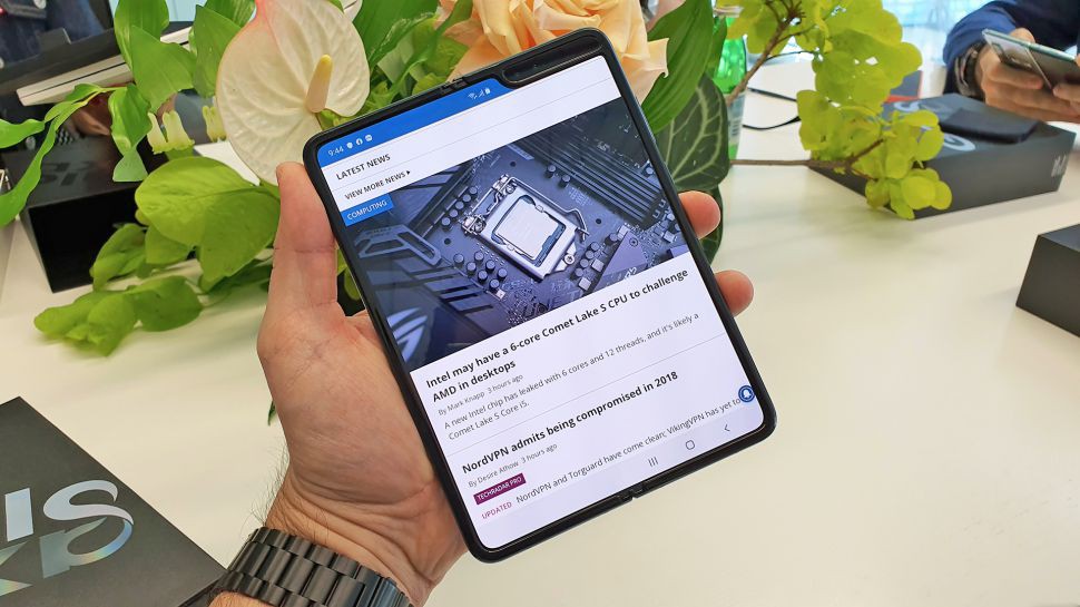 co-nen-mua-samsung-galaxy-fold-chinh-hang-voi-gia-hon-50-trieu-dong-1 co-nen-mua-samsung-galaxy-fold-chinh-hang-voi-gia-hon-50-trieu-dong-1