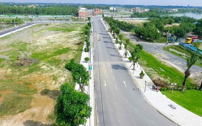 Hà Nội, TP HCM 'ách tắc': Sóng đầu tư bất động sản dồn về địa phương nào? - Ảnh 1. Hà Nội, TP HCM 'ách tắc': Sóng đầu tư bất động sản dồn về địa phương nào? - Ảnh 1.