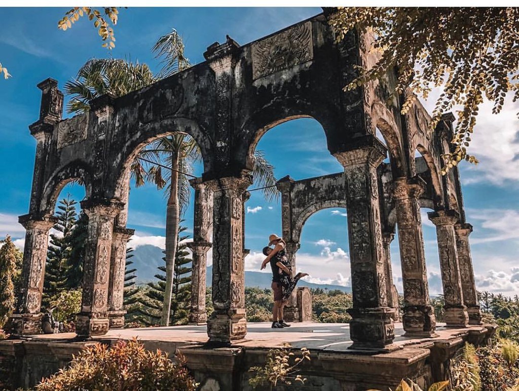 Cung điện tại Bali thu hút các tín đồ du lịch - Ảnh 1. Cung điện tại Bali thu hút các tín đồ du lịch - Ảnh 1.