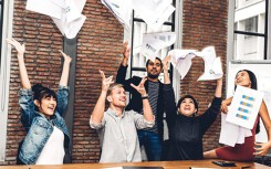 Microsoft Nhật Bản thử nghiệm tuần làm việc 4 ngày, năng suất tăng 40%