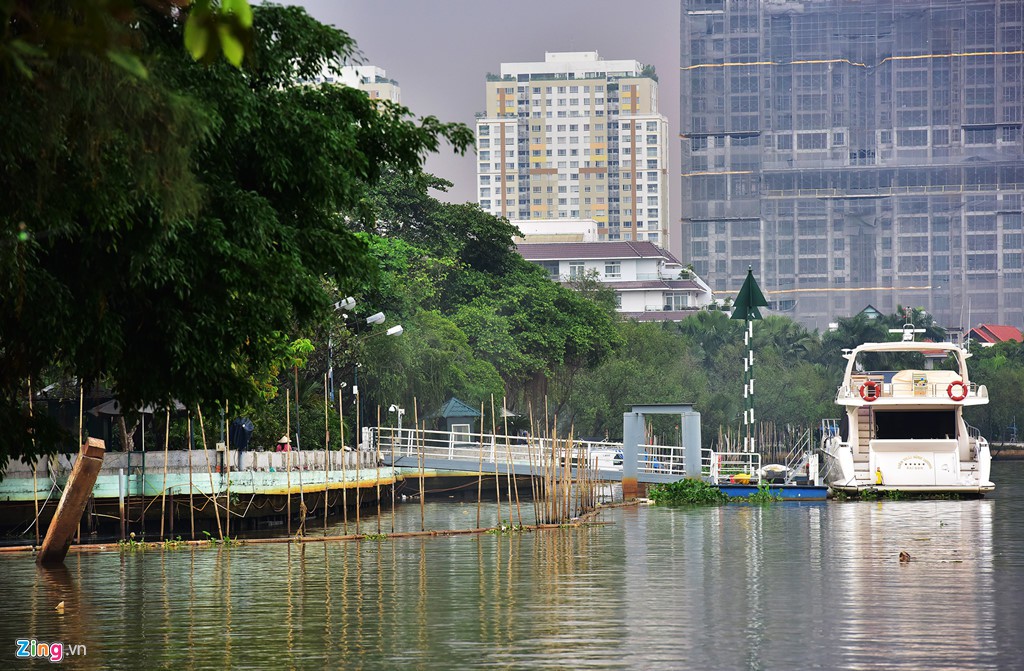 Biệt thự ở Thảo Điền bịt kín lối ra bờ sông Sài Gòn - Ảnh 11. Biệt thự ở Thảo Điền bịt kín lối ra bờ sông Sài Gòn - Ảnh 11.