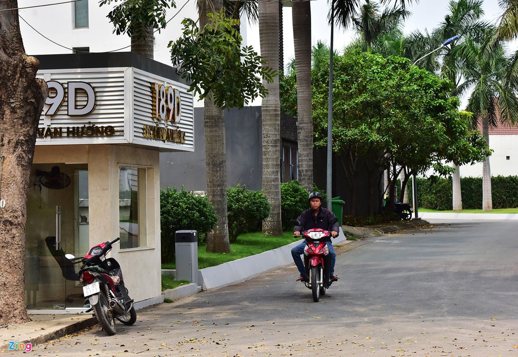 Biệt thự ở Thảo Điền bịt kín lối ra bờ sông Sài Gòn - Ảnh 14. Biệt thự ở Thảo Điền bịt kín lối ra bờ sông Sài Gòn - Ảnh 14.