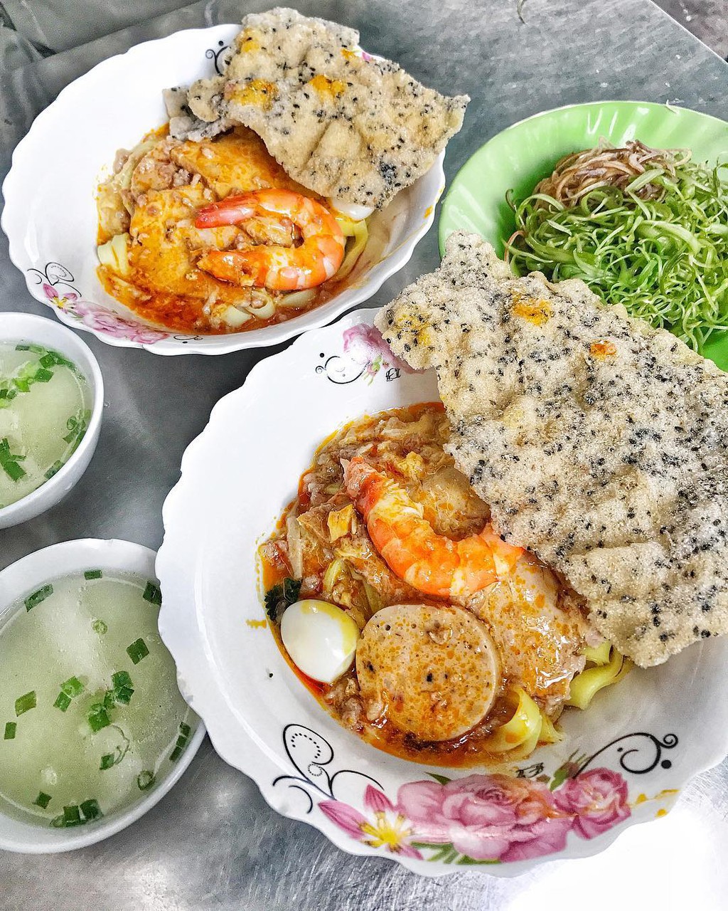 Thuong thuc mi Quang tai 5 dia diem o TP.HCM hinh anh 2 