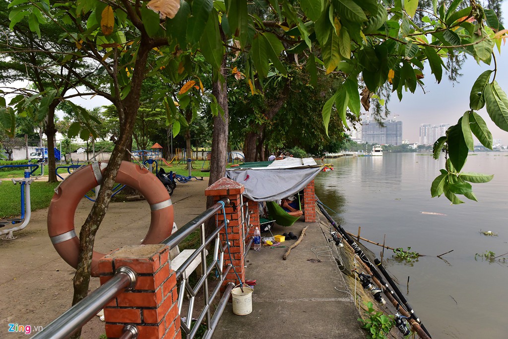 Biệt thự ở Thảo Điền bịt kín lối ra bờ sông Sài Gòn - Ảnh 20. Biệt thự ở Thảo Điền bịt kín lối ra bờ sông Sài Gòn - Ảnh 20.