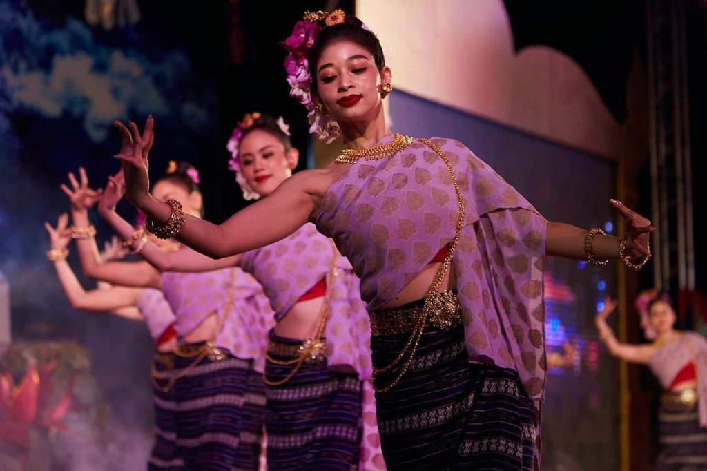 Dem huyen ao trong le hoi den troi hut khach o Thai Lan hinh anh 21 