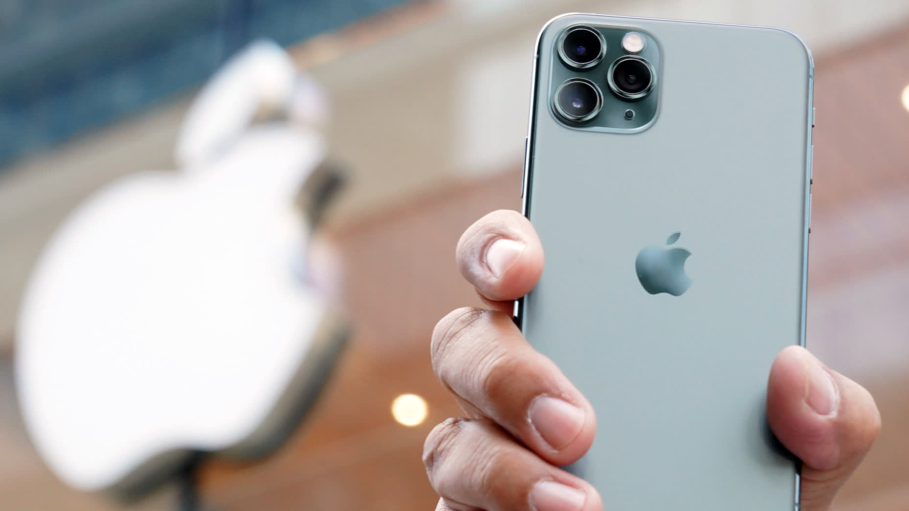 gia-iphone-lock-giam-manh-chuoi-ban-le-chuyen-kinh-doanh-hang-quoc-te-gia-mem gia-iphone-lock-giam-manh-chuoi-ban-le-chuyen-kinh-doanh-hang-quoc-te-gia-mem