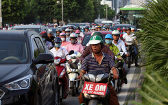 Hơn 85% xe máy và 10% ô tô con lấn làn xe buýt nhanh BRT ở Hà Nội