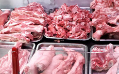 Giá cả thị trường hôm nay 8/11: Big C bán sườn non heo 140.000 đồng/kg giữa lúc giá heo hơi chạm đỉnh 73.000 đồng/kg