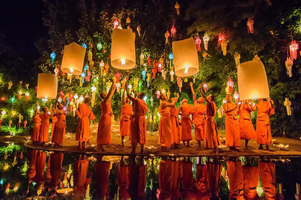 le hoi tha den troi tai Chiang Mai le hoi tha den troi tai Chiang Mai