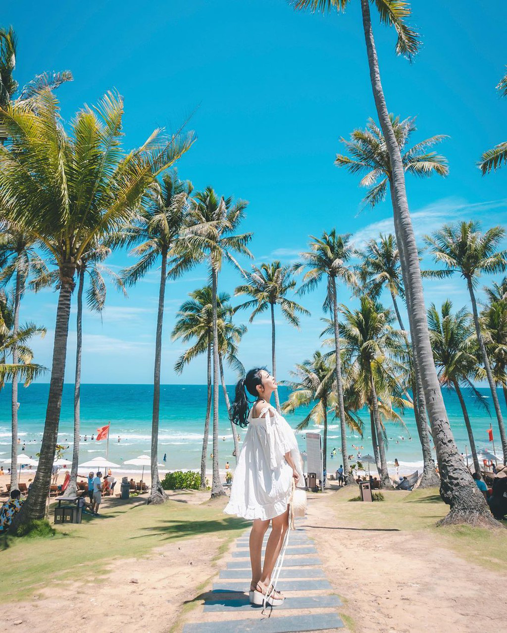 Nam long van goc check-in lung linh khi den Phu Quoc hinh anh 8 