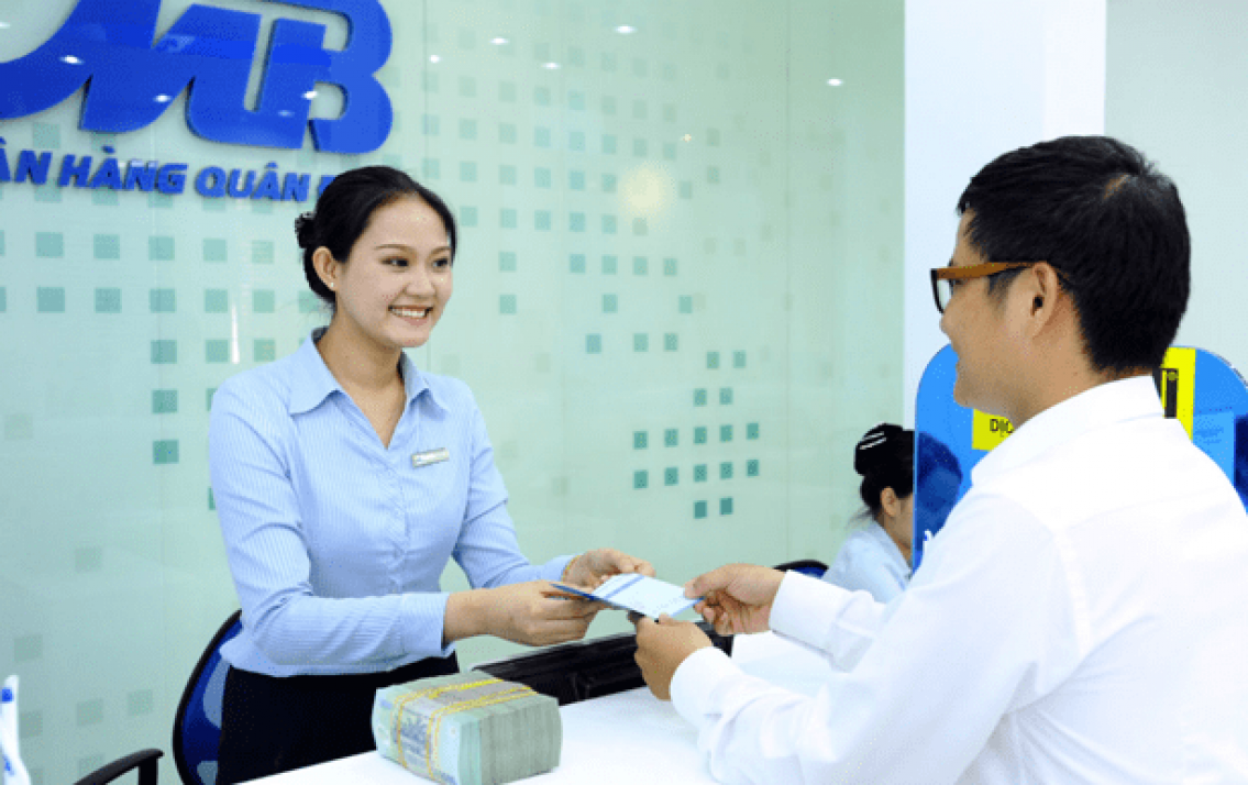 thebank_nhungdieucanbietkhithamgiaungtuyentaimb_1559477543 gio-lam-viec-ngan-hang-quan-doi-mbbank-cu-the-ra-sao-1-678x381