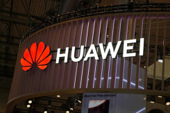 Huawei 'tố' FCC Hoa Kỳ xử ép