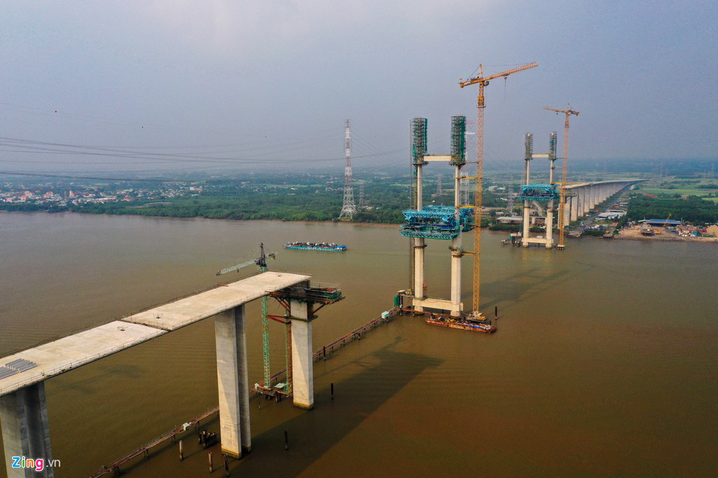 Hai cầu dây văng ở TP HCM có độ tĩnh không cao nhất Việt Nam - Ảnh 3. Hai cầu dây văng ở TP HCM có độ tĩnh không cao nhất Việt Nam - Ảnh 3.