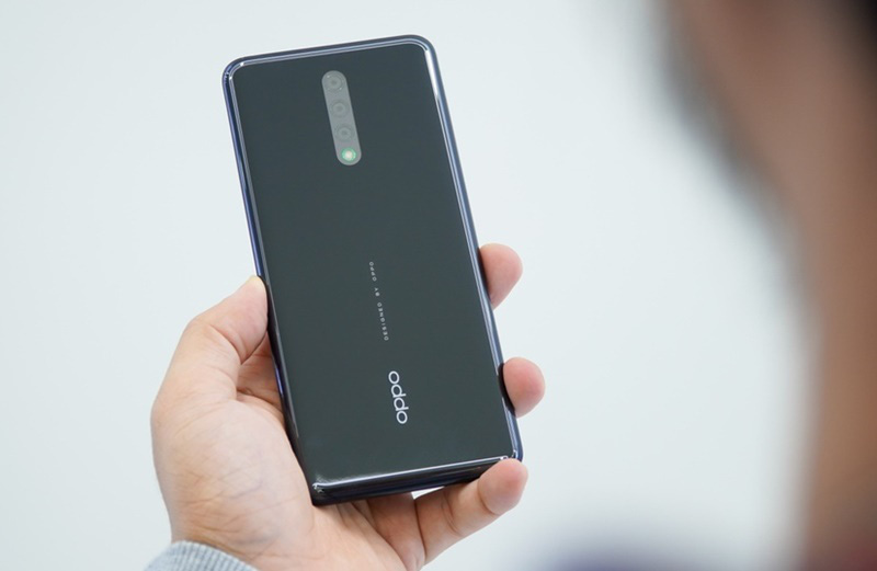 oppo-vuot-mat-Samsung-iPhone-3