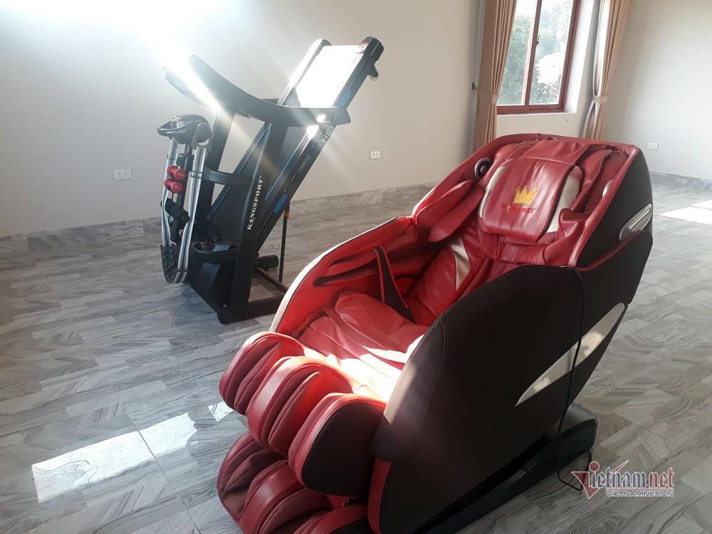 Biệt thự 3 tầng nổi bật giữa vùng núi của gia đình Hà Đức Chinh - Ảnh 11. Biệt thự 3 tầng nổi bật giữa vùng núi của gia đình Hà Đức Chinh - Ảnh 11.