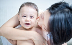 Phụ nữ giàu có ở Trung Quốc chọn cách sống độc thân, chi hàng trăm triệu để thụ tinh nhân tạo 'kiếm' con lai