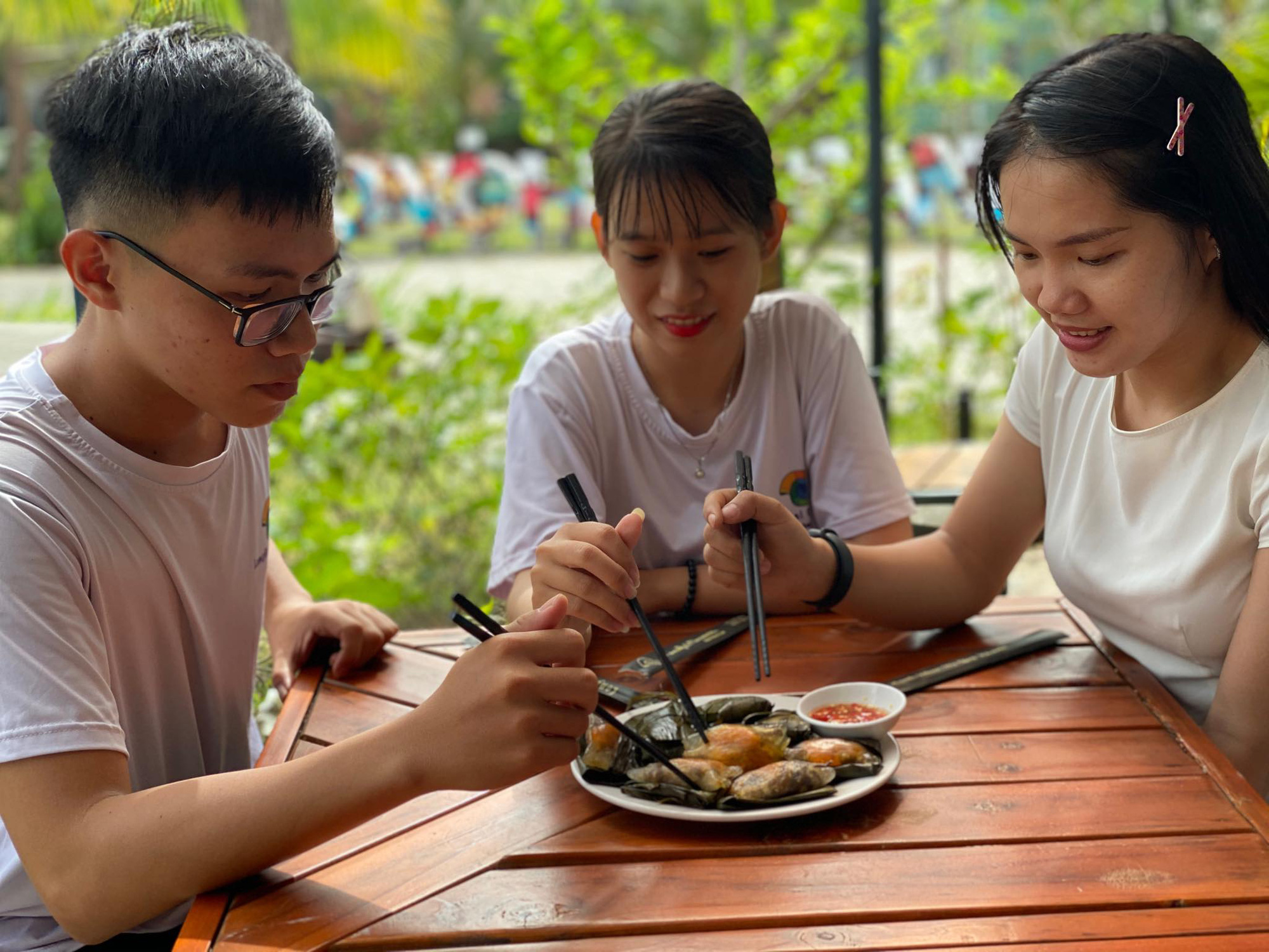 cong-nghe-ban-banh-bot-loc-khong-giong-ai-cua-chang-trai-8x cong-nghe-ban-banh-bot-loc-khong-giong-ai-cua-chang-trai-8x