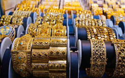 Khu chợ bày bán hàng tấn vàng ở Dubai