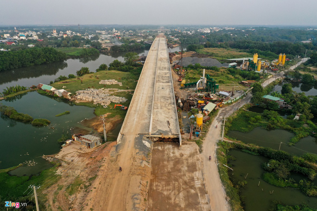 Cao tốc Bến Lức - Long Thành dở dang sau 5 năm thi công - Ảnh 8. Cao tốc Bến Lức - Long Thành dở dang sau 5 năm thi công - Ảnh 8.