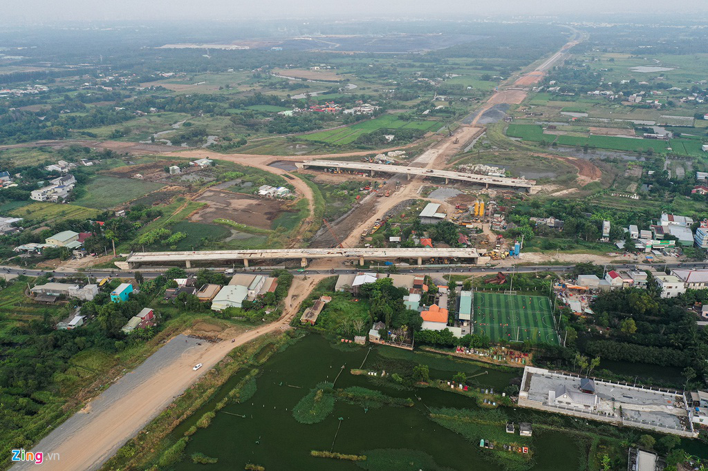 Cao tốc Bến Lức - Long Thành dở dang sau 5 năm thi công - Ảnh 9. Cao tốc Bến Lức - Long Thành dở dang sau 5 năm thi công - Ảnh 9.