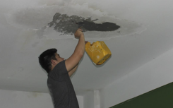 Chung cư ở Đà Nẵng hư hỏng, chậm làm sổ hồng khiến người dân bán lỗ