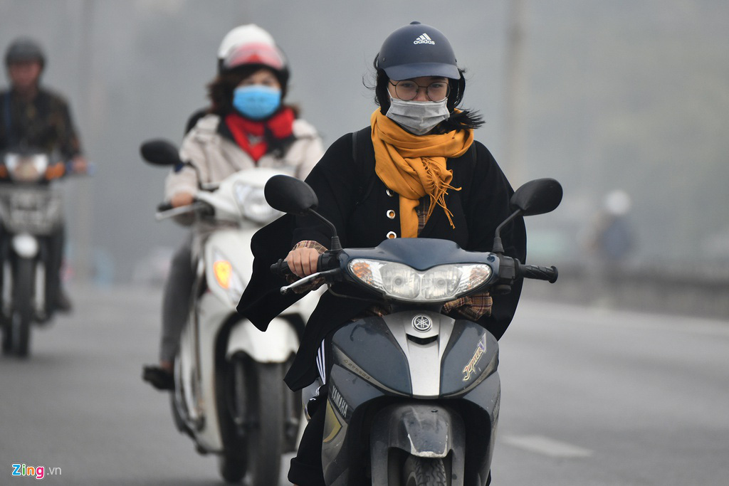 Ô nhiễm không khí tăng cao, Hà Nội mịt mờ như ở miền núi - Ảnh 14. Ô nhiễm không khí tăng cao, Hà Nội mịt mờ như ở miền núi - Ảnh 14.