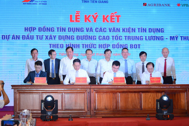 4 ngân hàng cấp 6.686 tỉ cho cao tốc Trung Lương-Mỹ Thuận - Ảnh 1. 4 ngân hàng cấp 6.686 tỉ cho cao tốc Trung Lương-Mỹ Thuận - Ảnh 1.