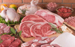 Giá cả thị trường hôm nay 16/12: Thịt heo lập đỉnh 300.000 đồng/kg, siêu thị Big C, Vinmart tranh nhau khuyến mãi thịt gà, hải sản