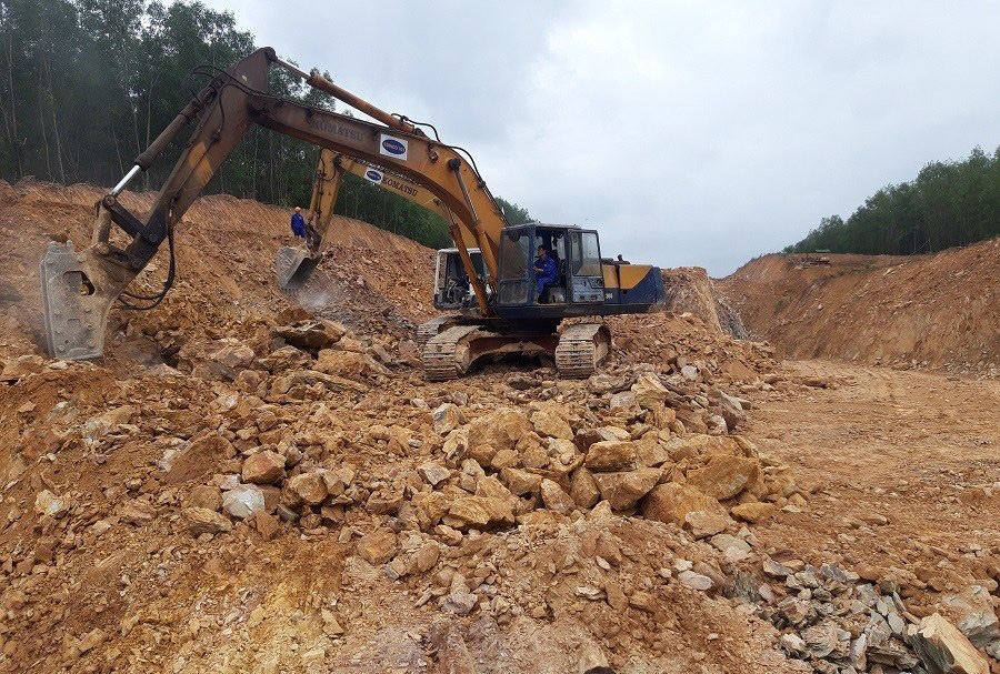 cao-toc-cam-lo-la-son-den-khi-nao-ban-giao-2-5km-mat-bang-qua-rung-dac-dung-5-1576578150-width900height607 cao-toc-cam-lo-la-son-den-khi-nao-ban-giao-2-5km-mat-bang-qua-rung-dac-dung-5-1576578150-width900height607