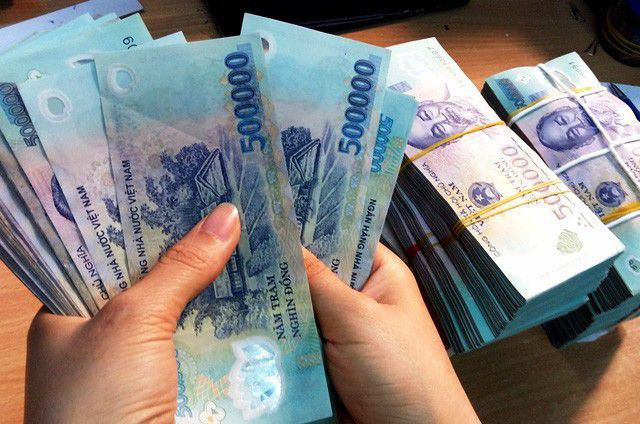 Thưởng Tết ngân hàng 1 tháng lương và sự thật... - Ảnh 1. Thưởng Tết ngân hàng 1 tháng lương và sự thật... - Ảnh 1.