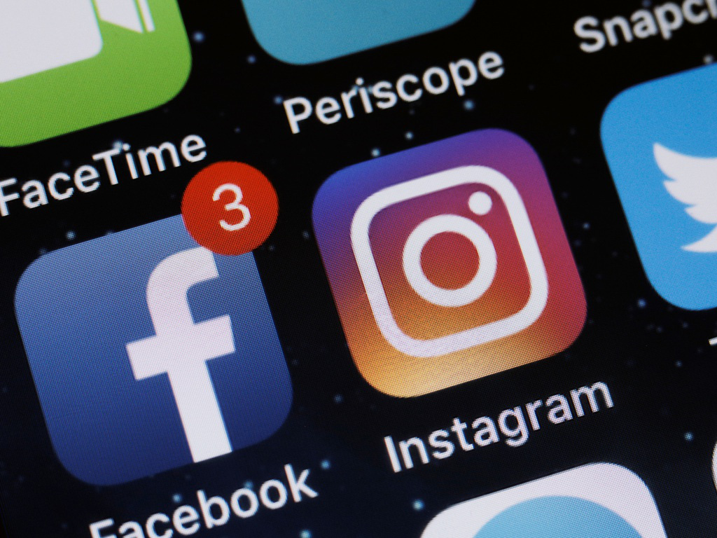 Một thập kỉ ngập trong scandal của Mark Zuckerberg - Ảnh 3. Một thập kỉ ngập trong scandal của Mark Zuckerberg - Ảnh 3.
