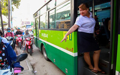 Vì sao người dân TP HCM 'quay lưng' với xe buýt?