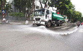 Nhiều tuyến phố Hà Nội được 'tắm' trở lại sau 3 năm tạm dừng