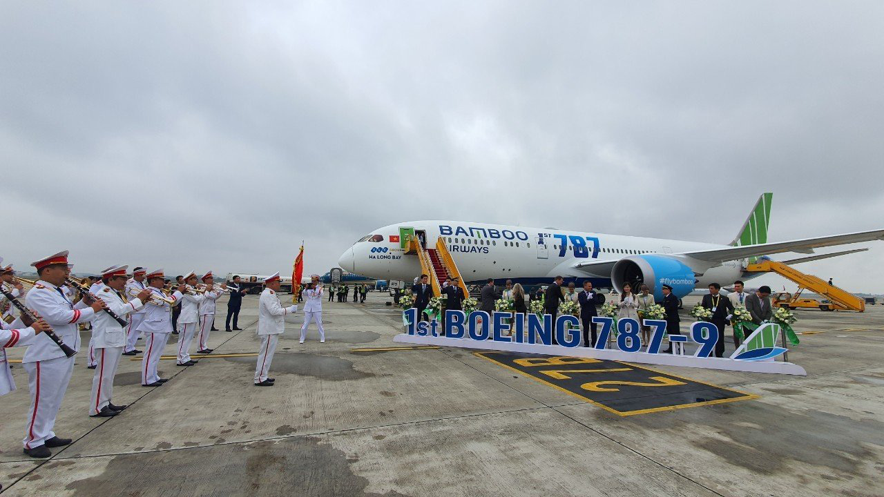Cận cảnh siêu máy bay thân rộng Boeing 787-9 đầu tiên của Bamboo Airways - Ảnh 3.
