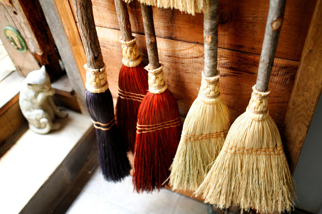 Giấu chổi và những phong tục đón Giáng sinh kì lạ - Ảnh 6.
