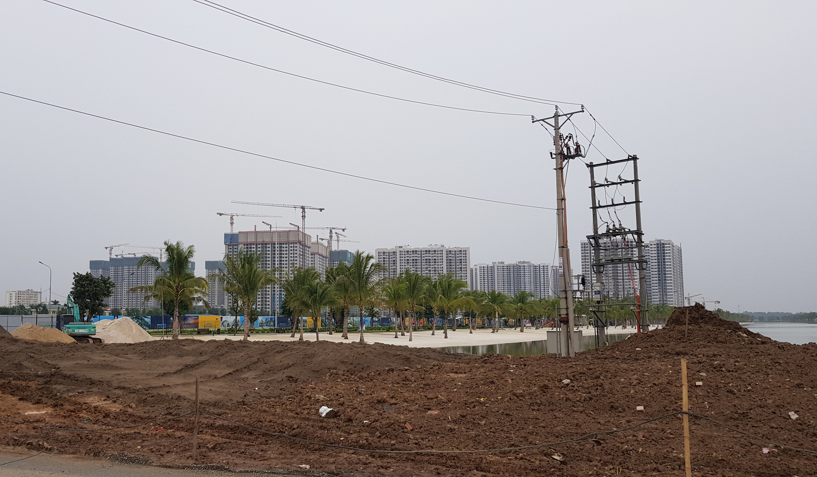 Vinhomes tặng xe Vinfast Fadil: Có phải cứ mua shophouse là được tặng ô tô trị giá gần 400 triệu đồng? - Ảnh 1. Vinhomes tặng xe Vinfast Fadil: Có phải cứ mua shophouse là được tặng ô tô trị giá gần 400 triệu đồng? - Ảnh 1.